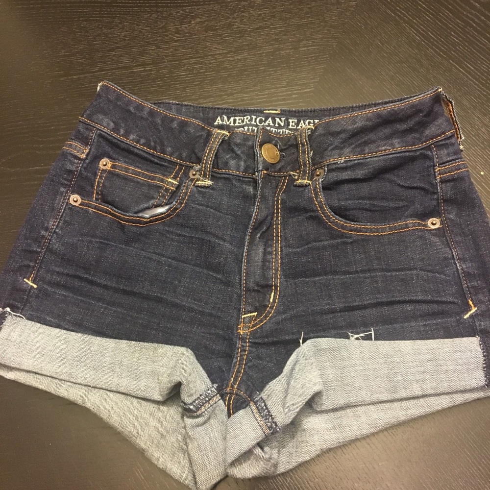 American Eagle High-Waisted Shorts size 6